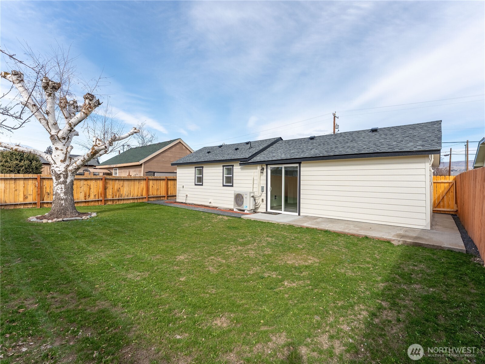 98 Fuller Street , Wenatchee, WA 98801