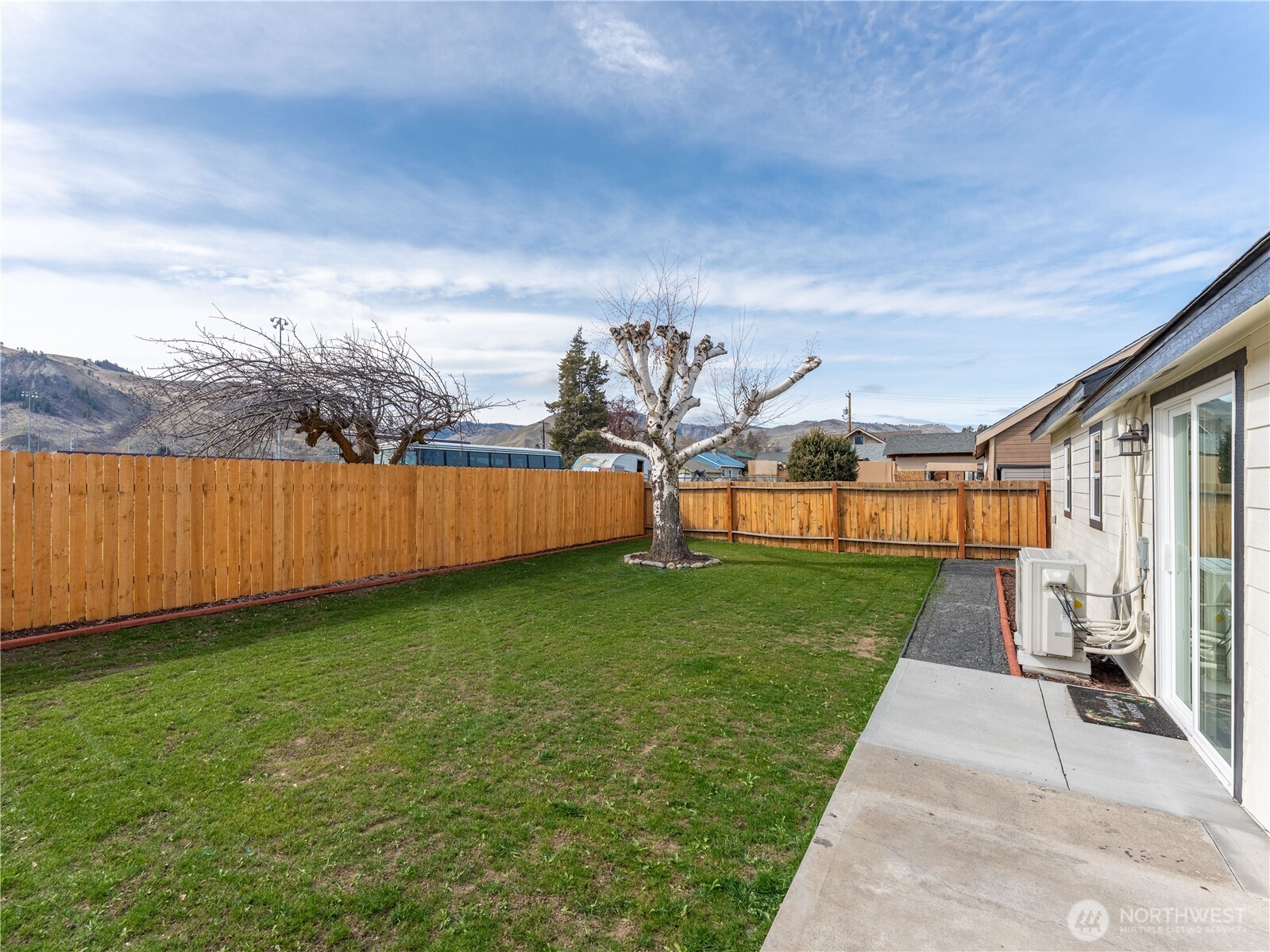 98 Fuller Street , Wenatchee, WA 98801