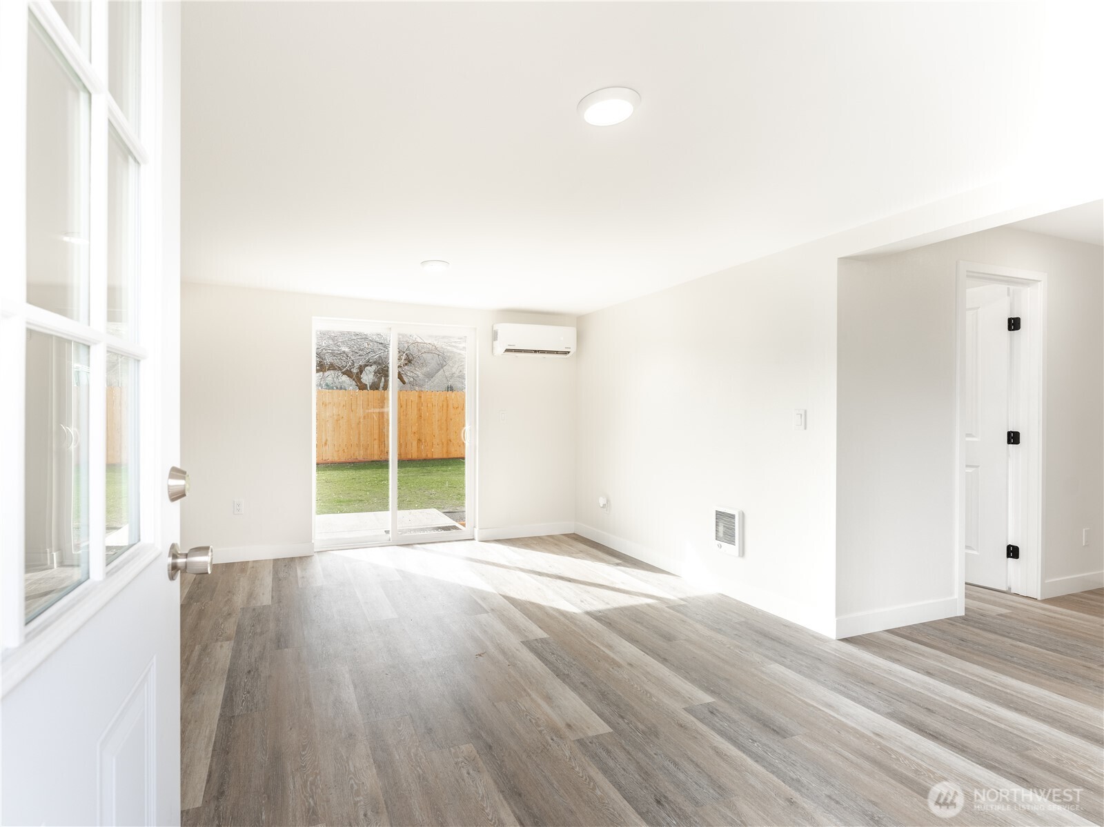 98 Fuller Street , Wenatchee, WA 98801