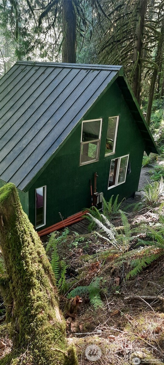 8444 South Cascade Drive , Marblemount, WA 98267