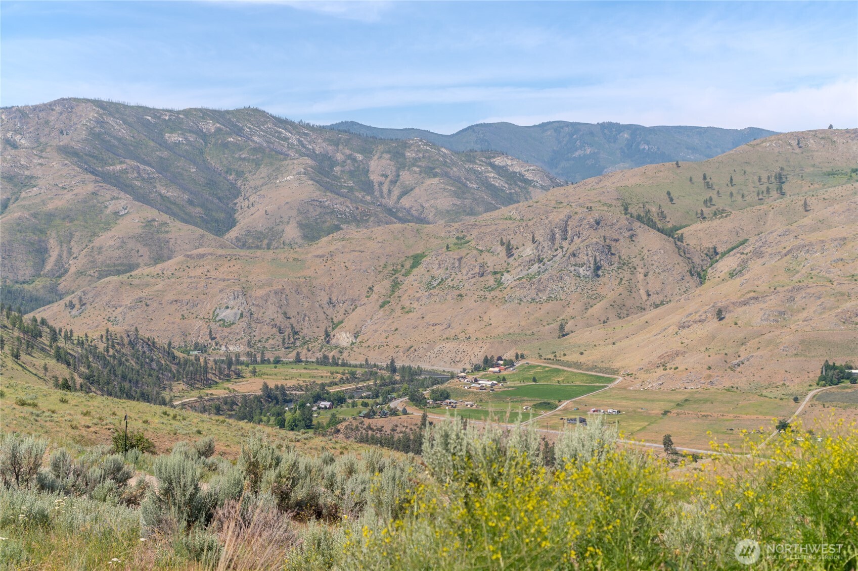 15 Cowboy Road , Pateros, WA 98846