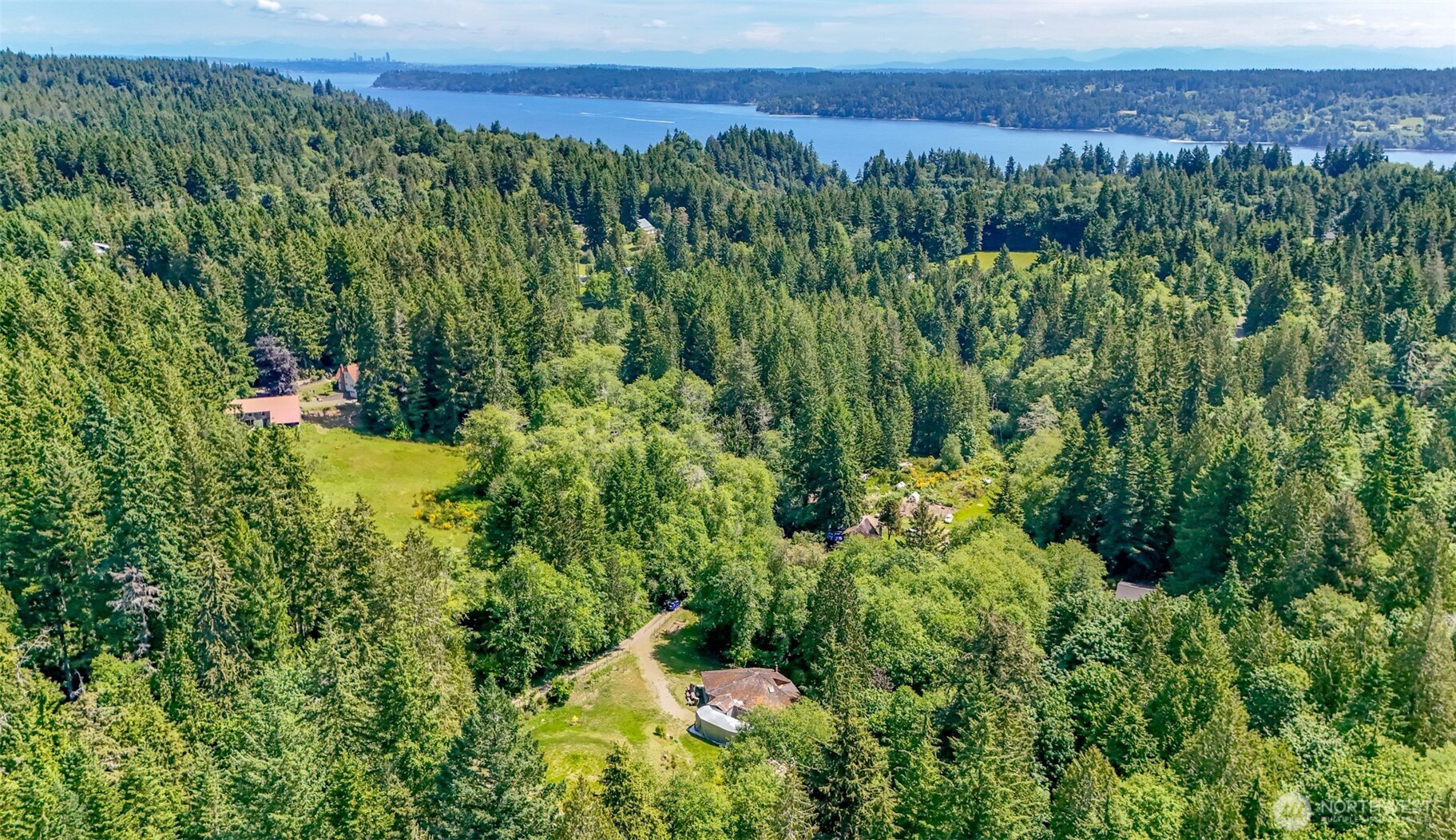 9904 Banner Road SE, Olalla, WA 98359