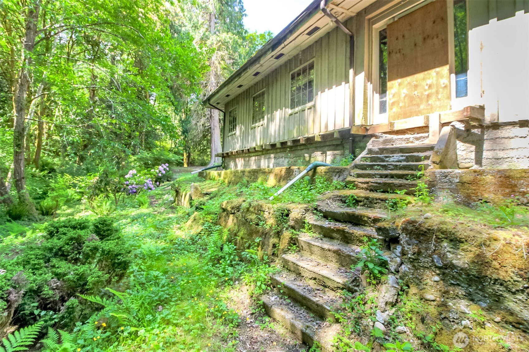 9904 Banner Road SE, Olalla, WA 98359