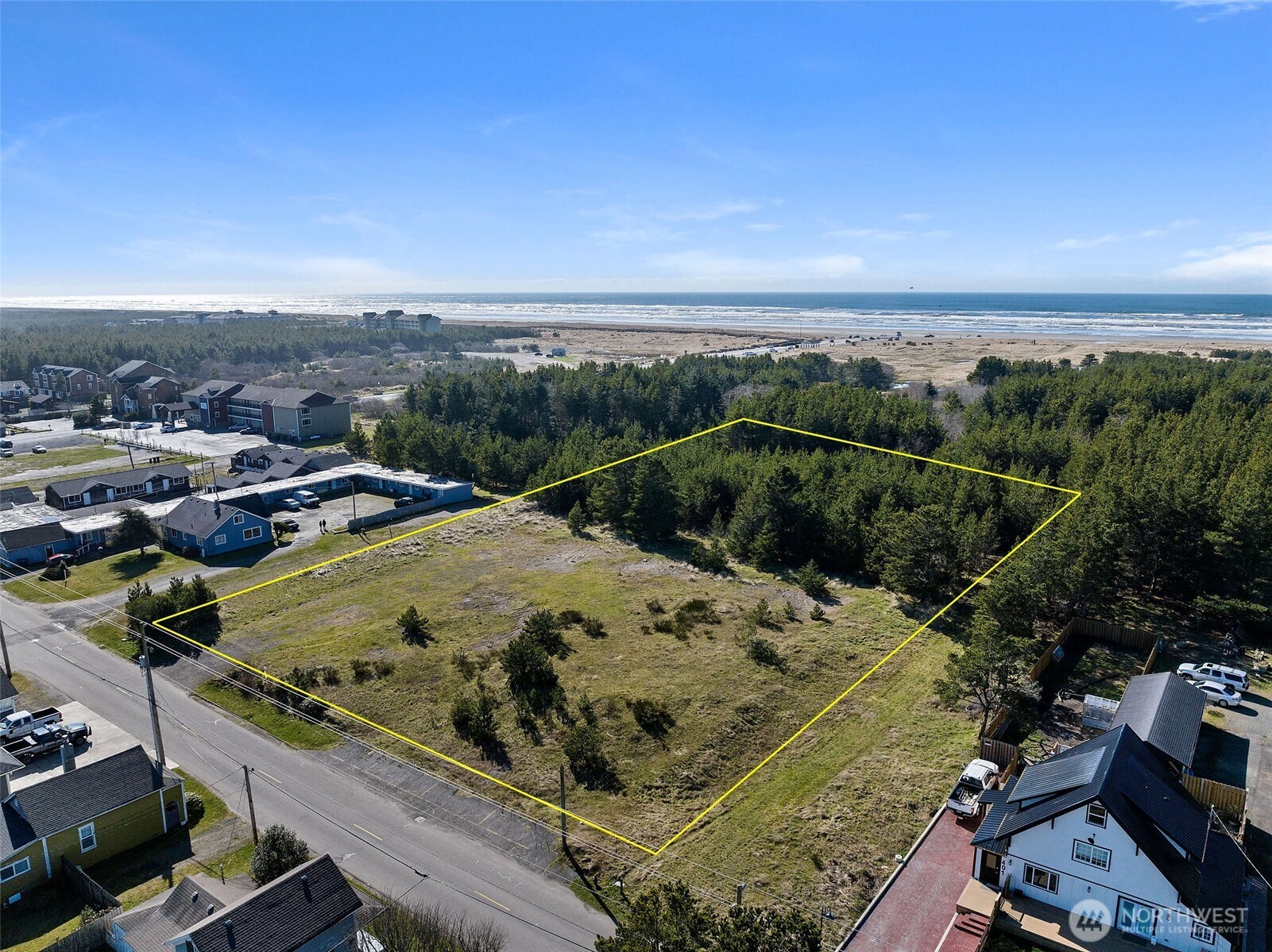 301 Ocean Beach Boulevard N, Long Beach, WA 98631