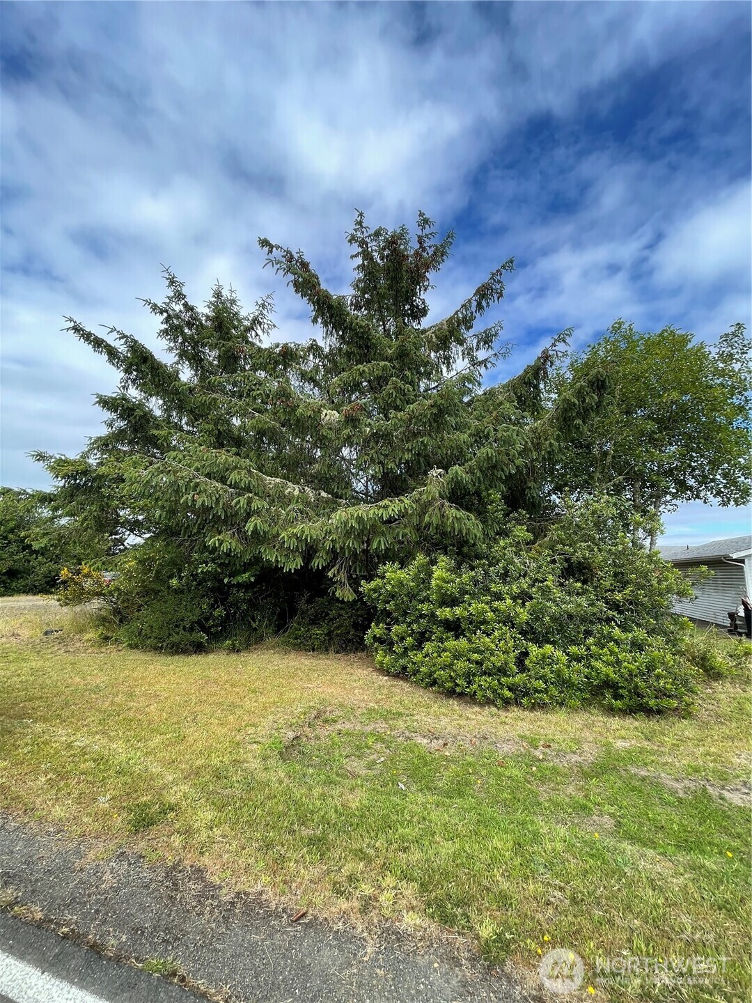 572 DUCK LAKE Drive NE, Ocean Shores, WA 98569