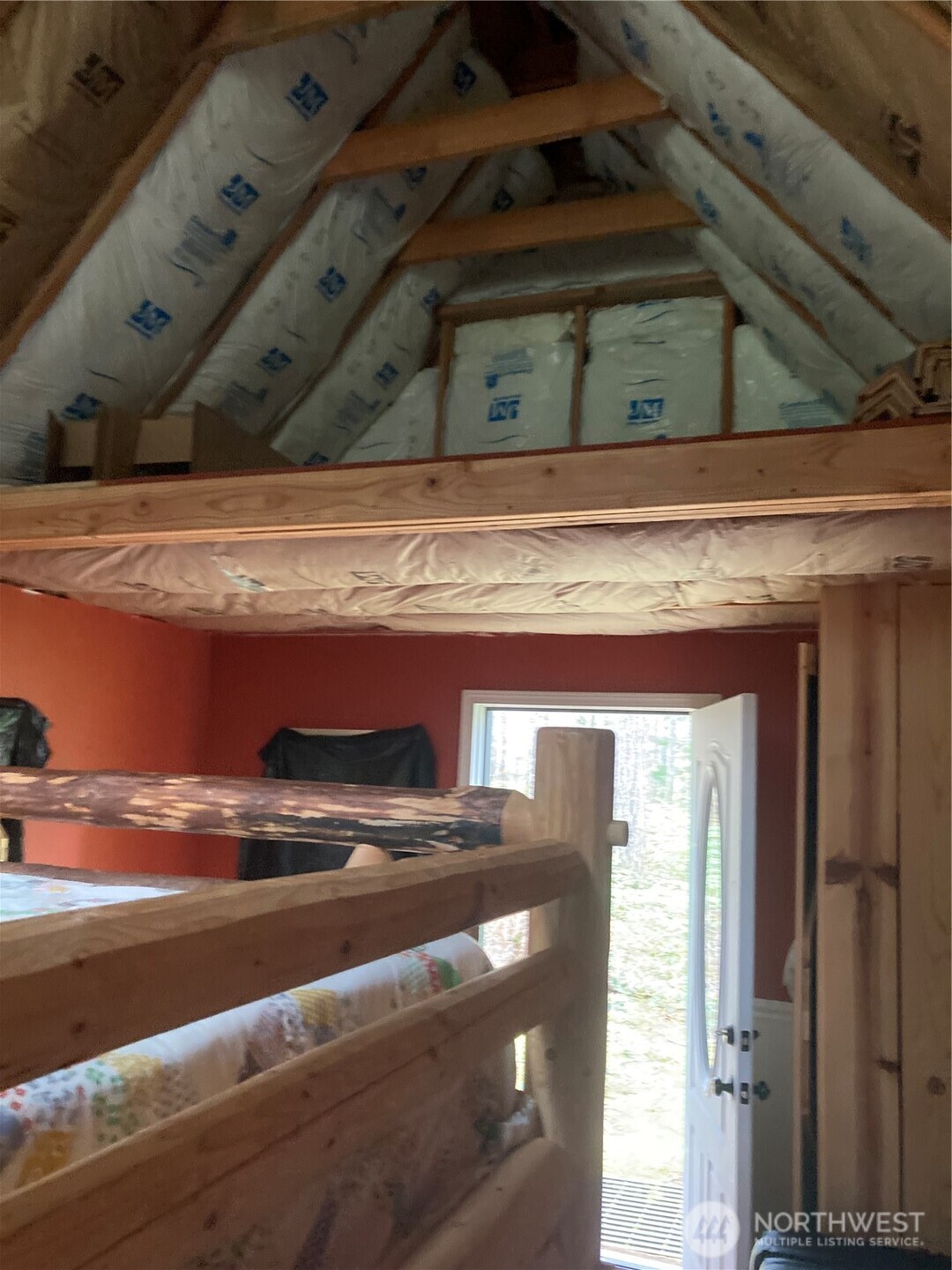 40 N Snapper Drive , Hoodsport, WA 98548