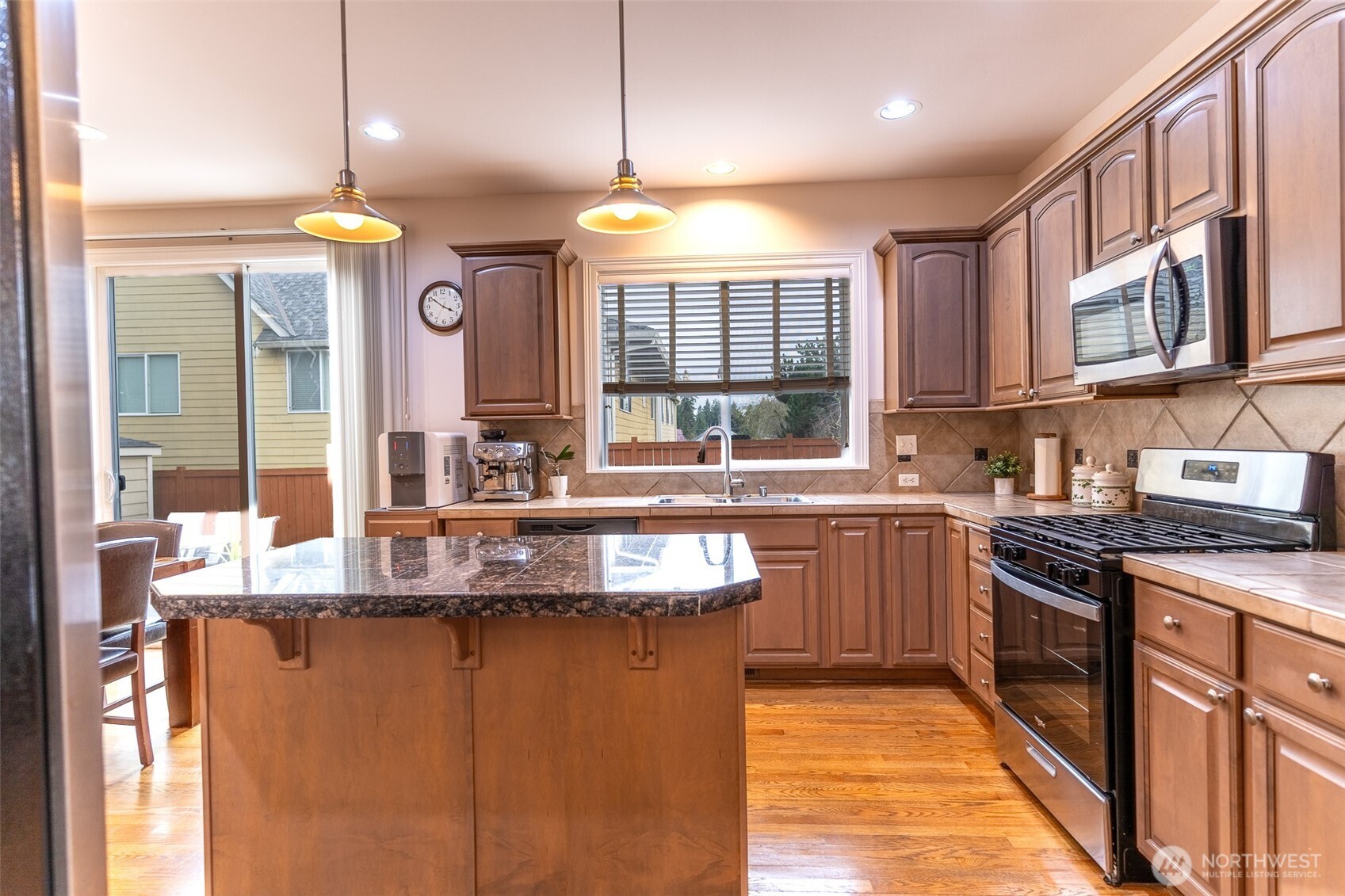 36010 11th Ave SW, Federal Way, WA 98023