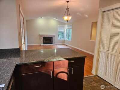 2455 130th Avenue SE, Bellevue, WA 98005 - Photo 4