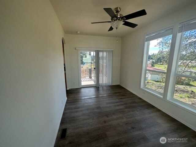 2101 S 324th Street #228, Federal Way, WA 98003