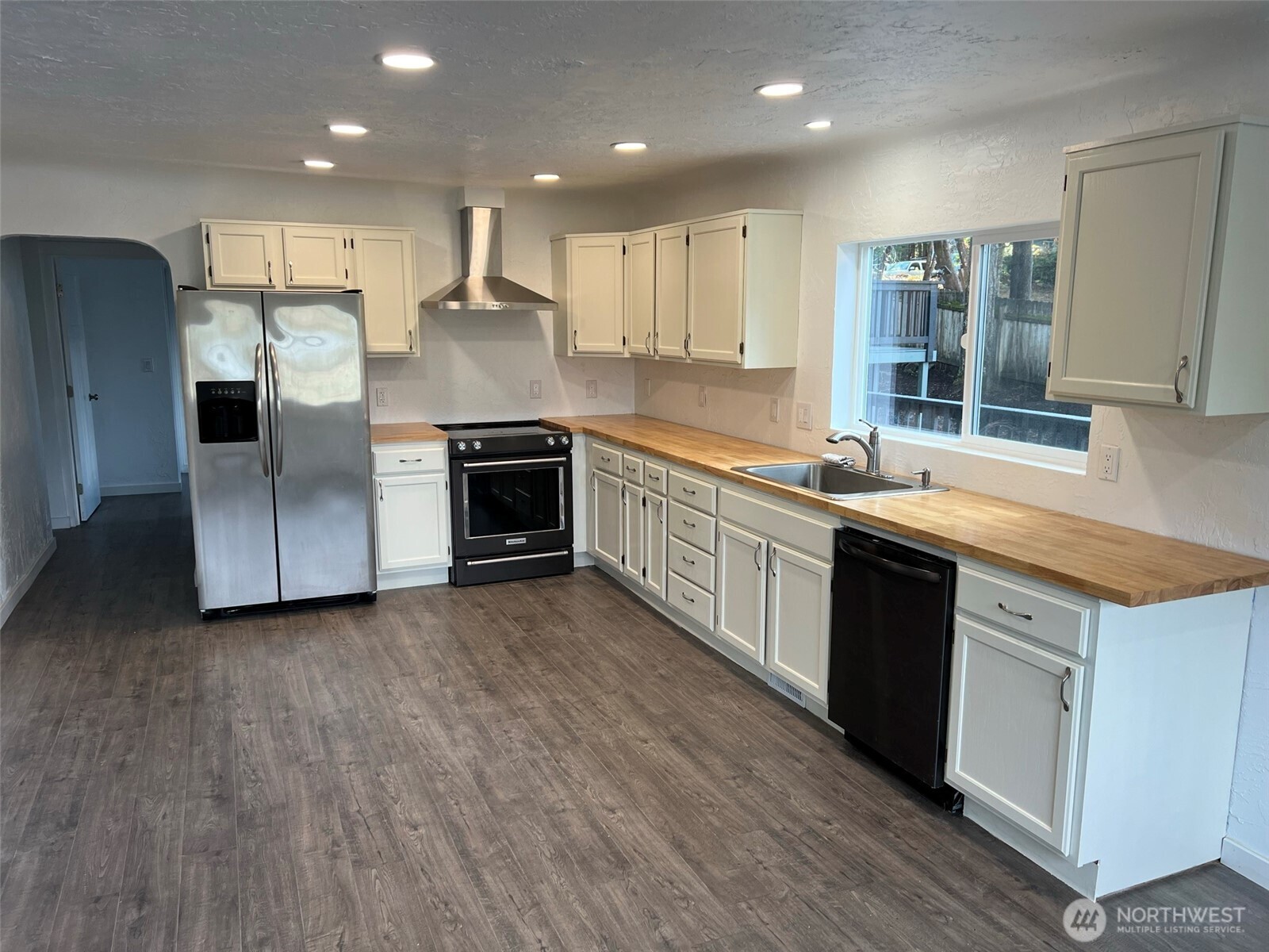 1663 Harrison Avenue SE, Port Orchard, WA 98366