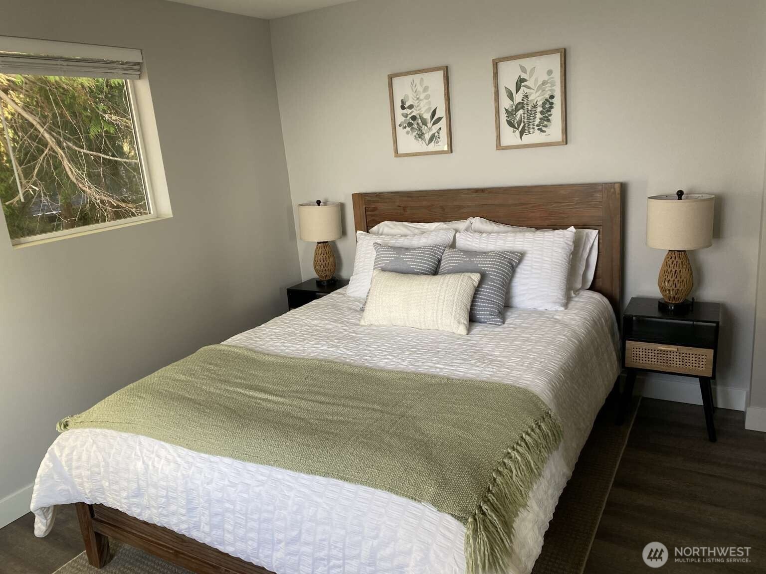 242 W Bluff Drive , Port Angeles, WA 98362