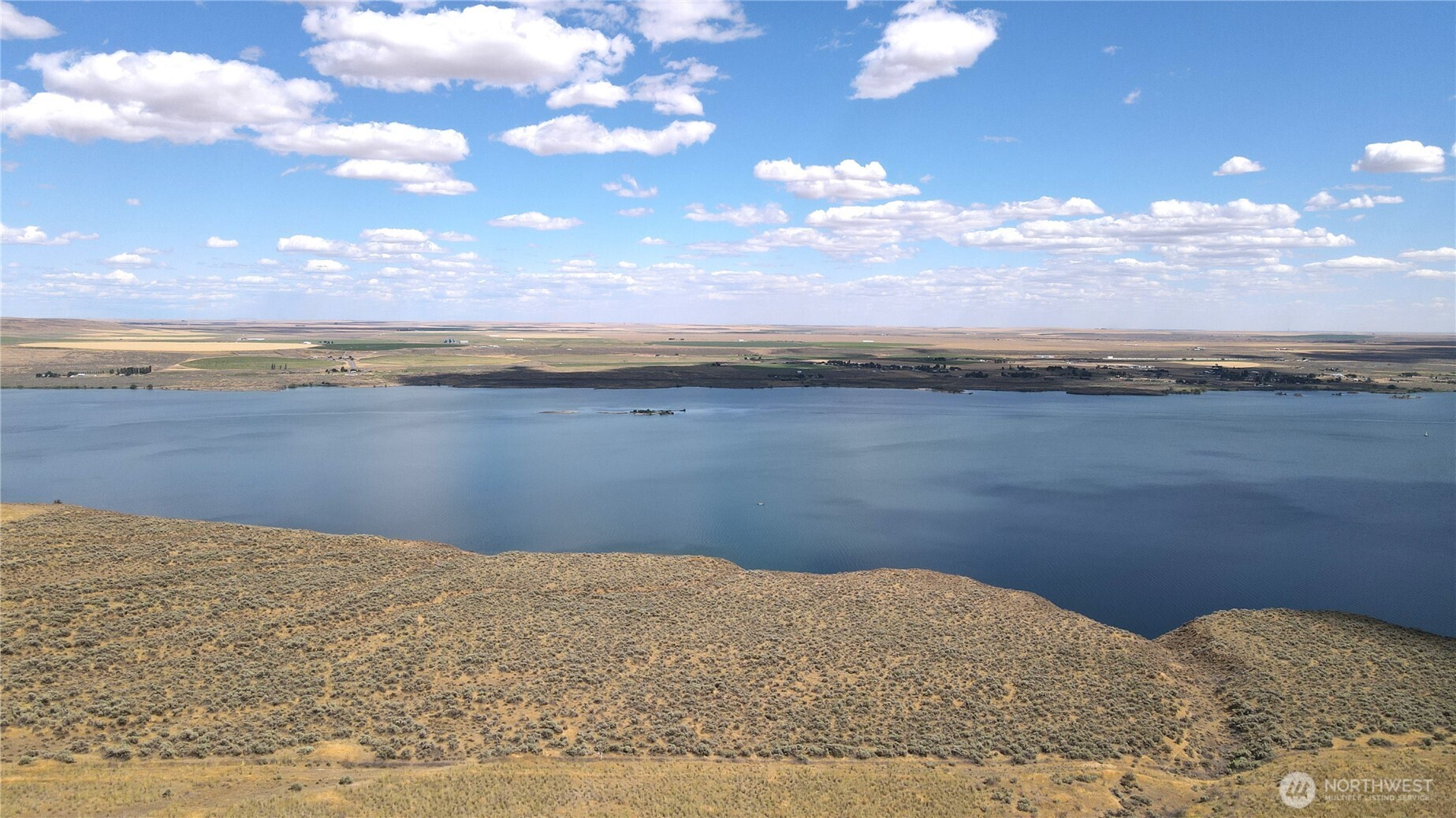 210 Banks Lake Road #99115, Coulee City, WA 99115