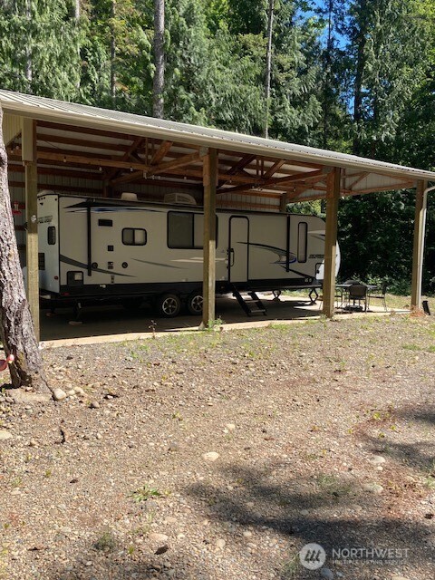 80 N Lookout Place , Hoodsport, WA 98548