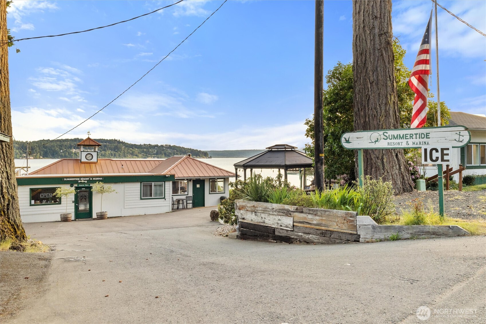 15781 NE North Shore Road , Tahuya, WA 98588