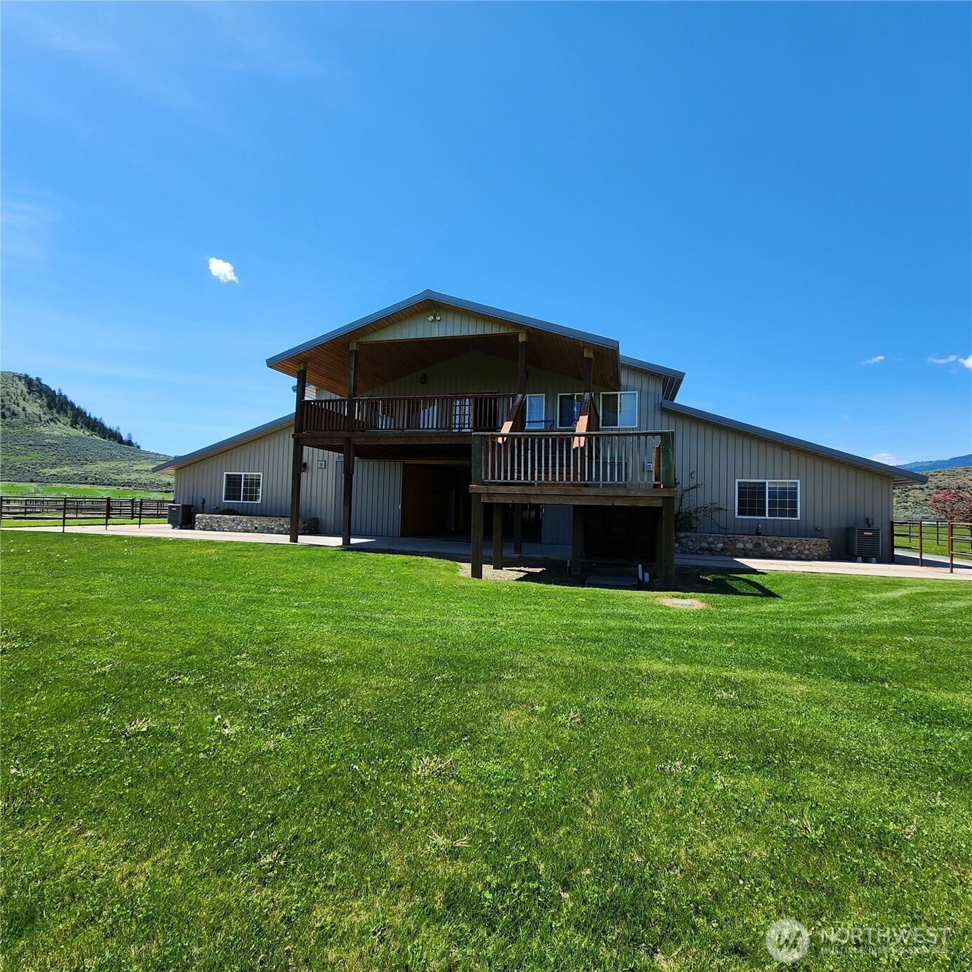 2034 Pine Creek Road , Tonasket, WA 98855