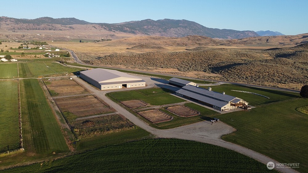 2034 Pine Creek Road , Tonasket, WA 98855