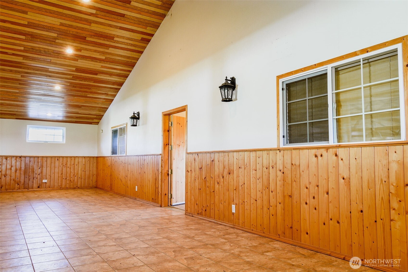 2034 Pine Creek Road , Tonasket, WA 98855