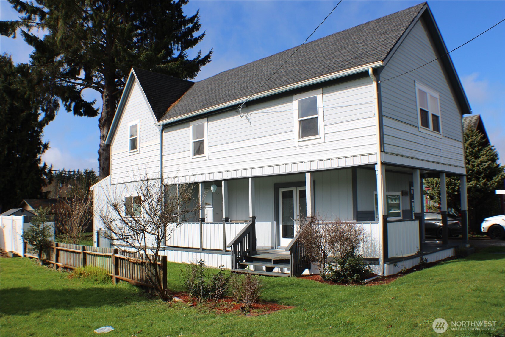 1224 4th St , Cosmopolis, WA 98537