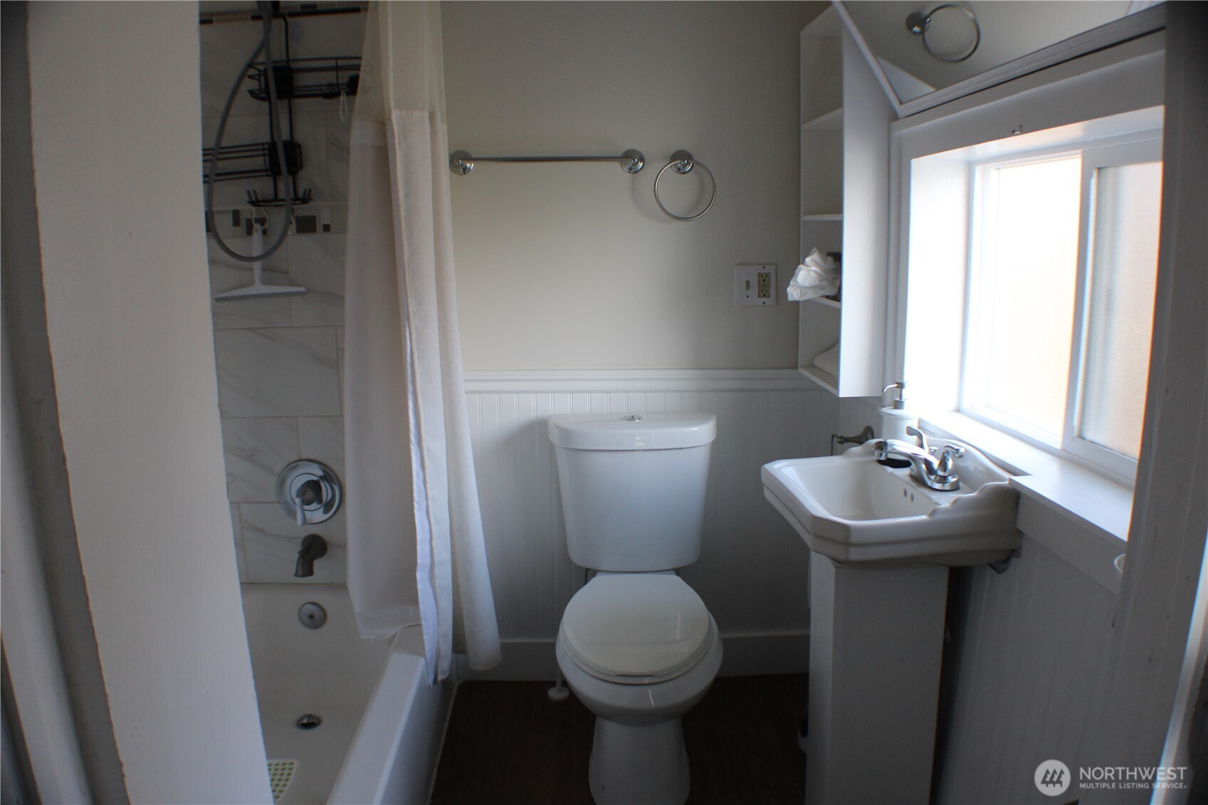 1224 4th St , Cosmopolis, WA 98537