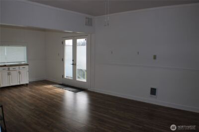 1224 4th St , Cosmopolis, WA 98537 - Photo 4