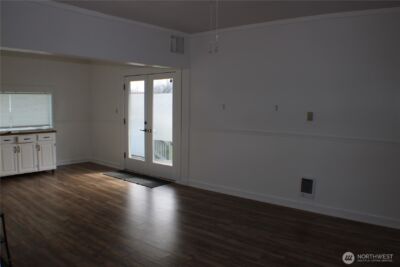 1224 4th St , Cosmopolis, WA 98537 - Photo 5