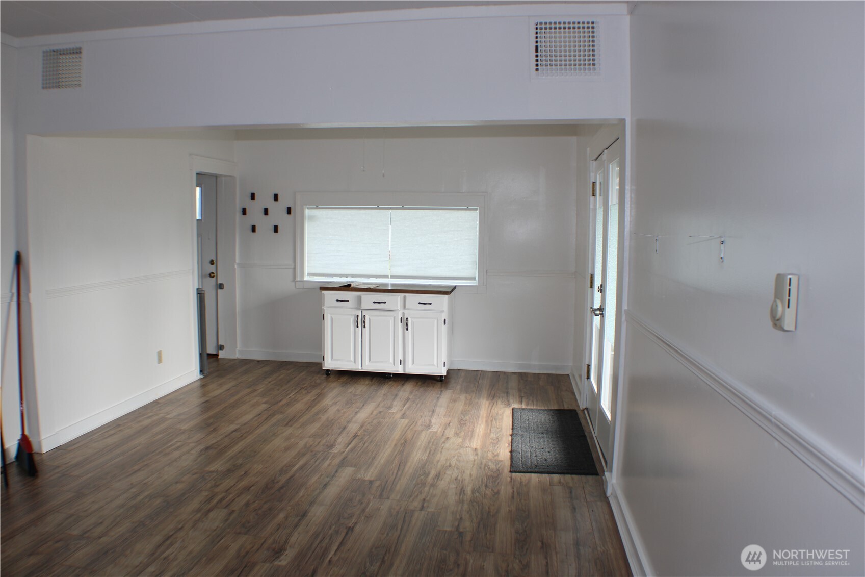 1224 4th St , Cosmopolis, WA 98537