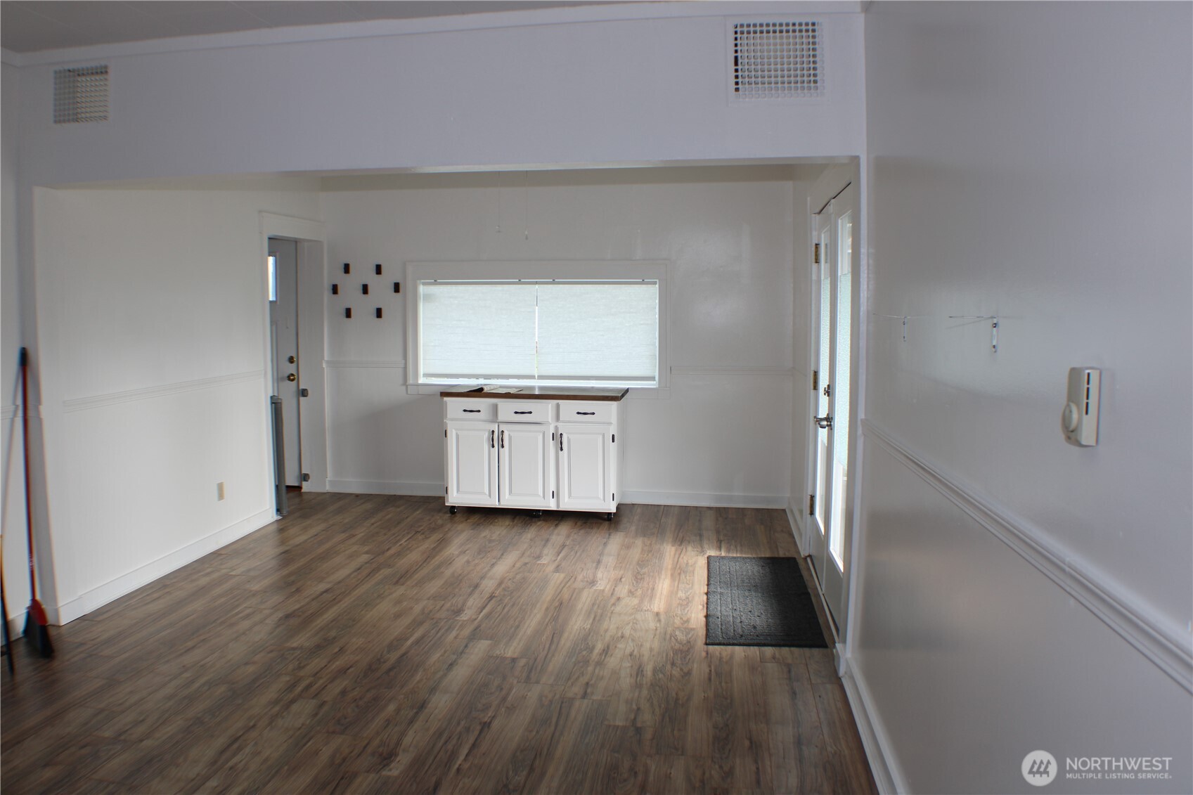 1224 4th St , Cosmopolis, WA 98537