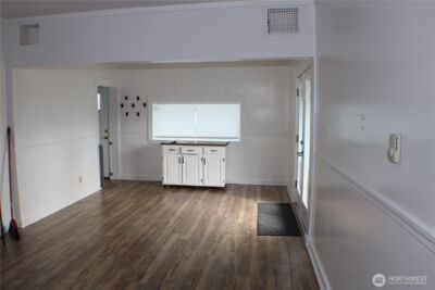 1224 4th St , Cosmopolis, WA 98537 - Photo 8