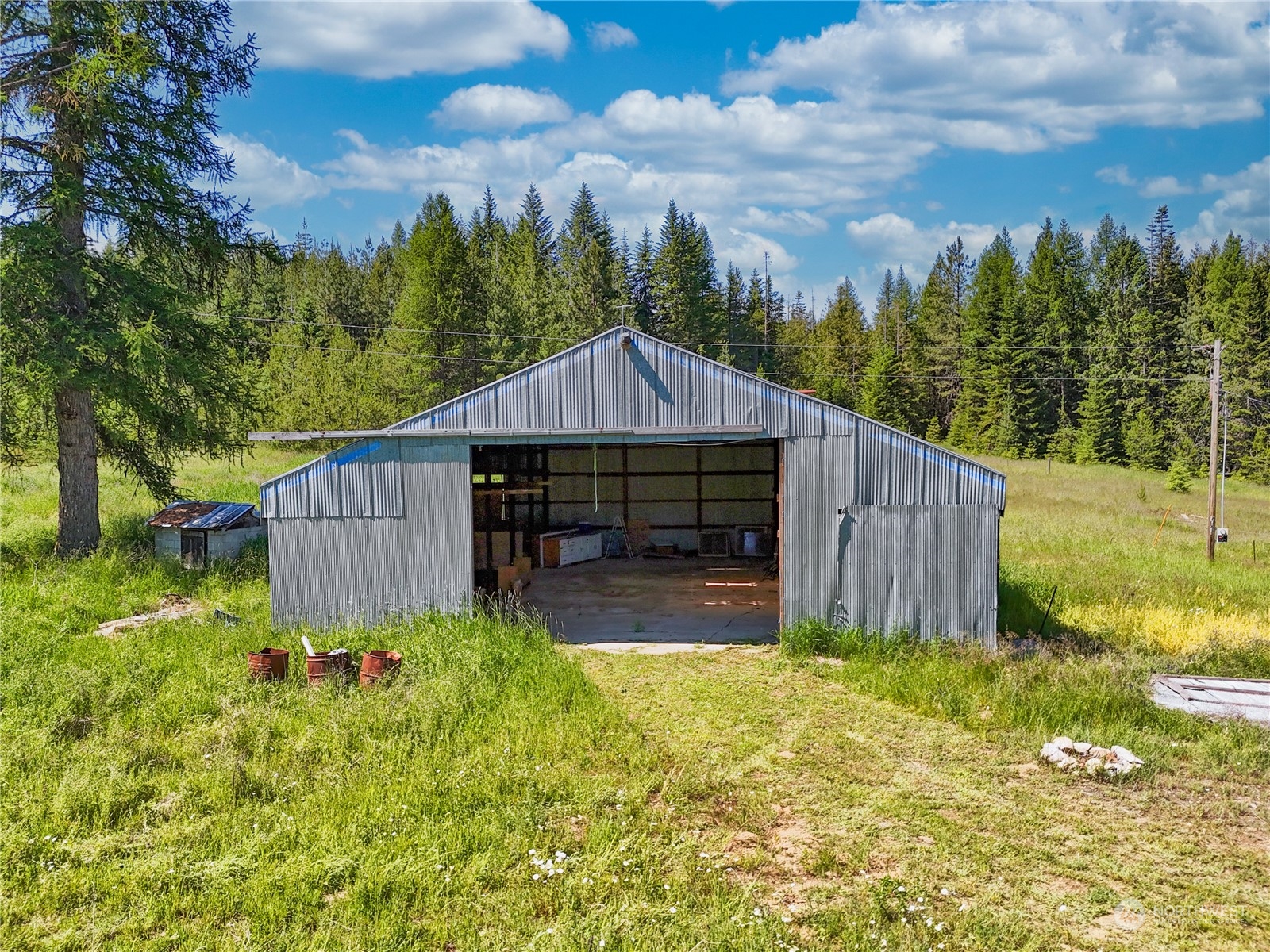 631 Deeter Road , Newport, WA 99156