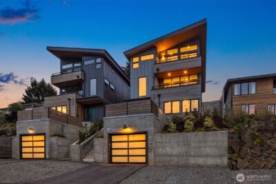 2521 NW 92nd Street , Seattle, WA 98117-2832 - Photo 2