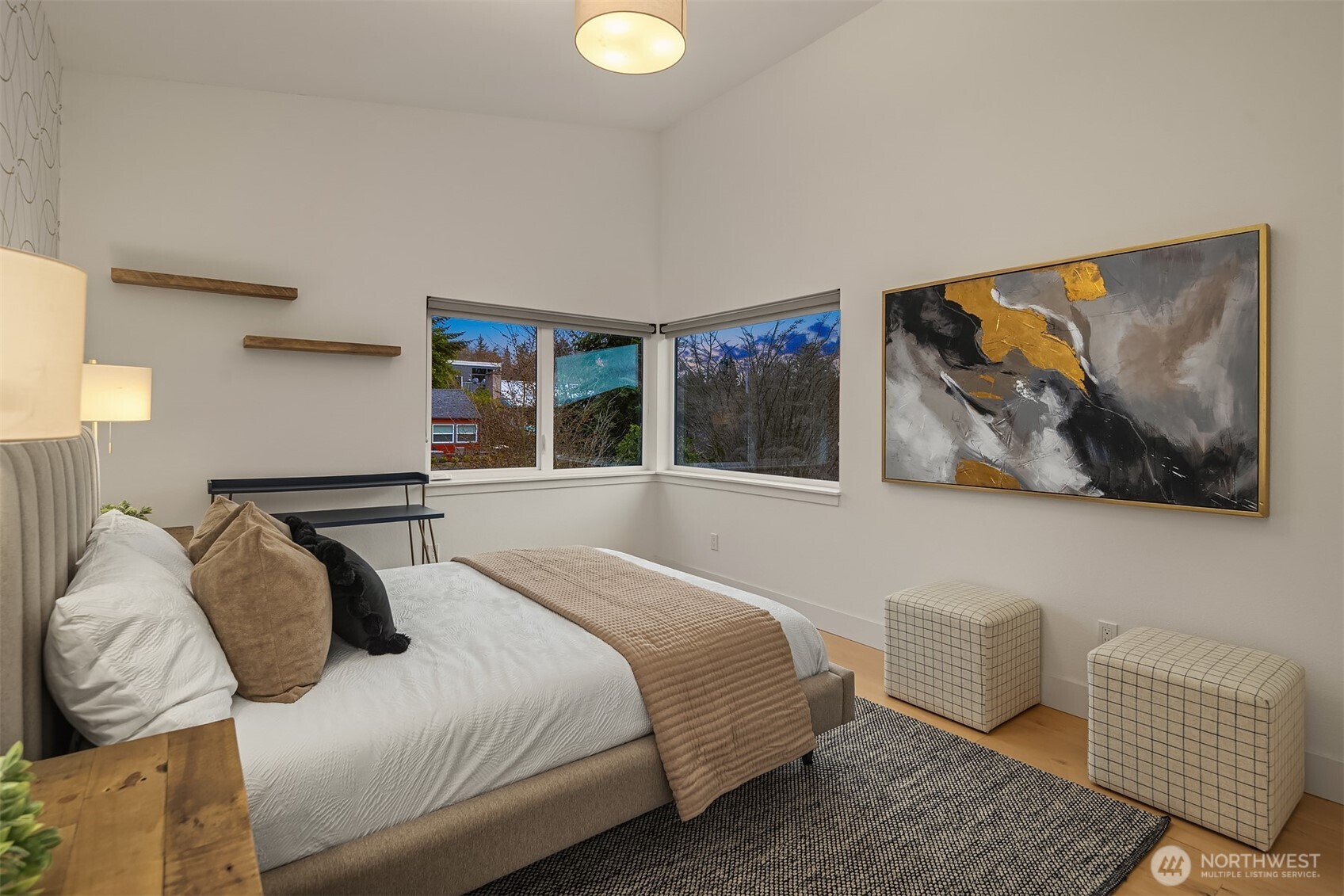 2521 NW 92nd Street , Seattle, WA 98117-2832