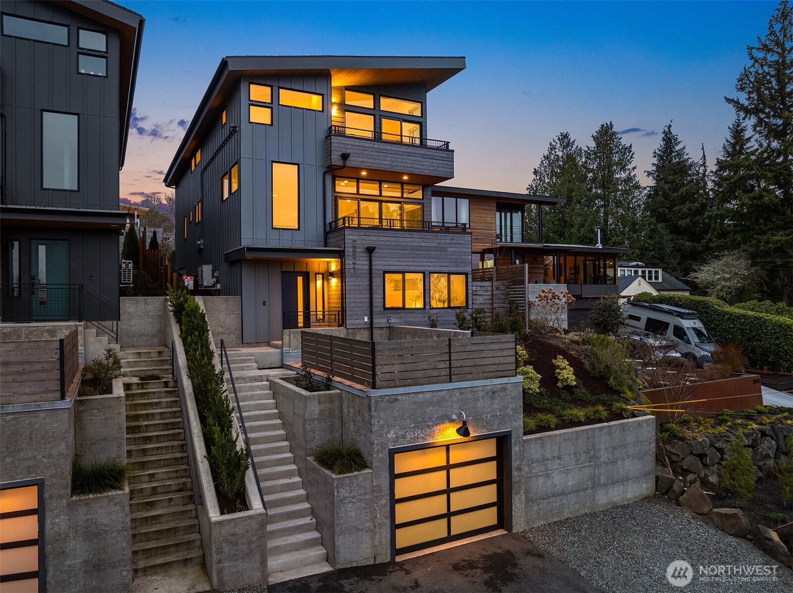 2521 NW 92nd Street , Seattle, WA 98117-2832