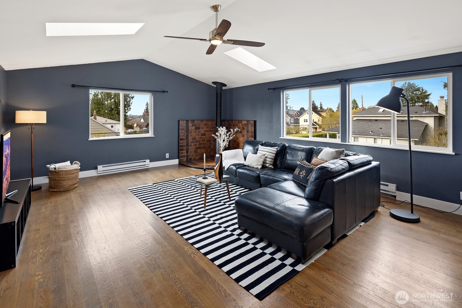 8307 27th Avenue NW, Seattle, WA 98117