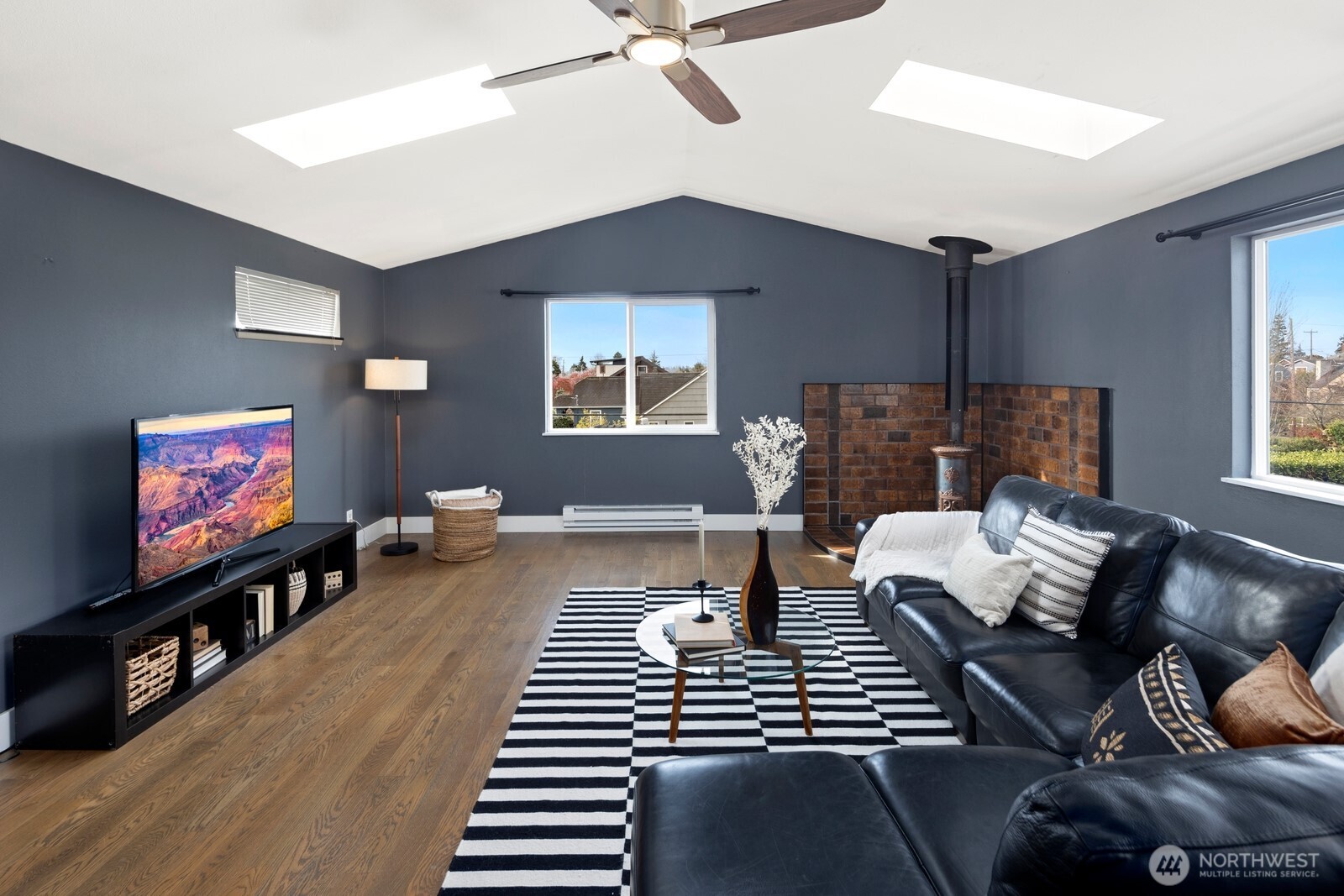 8307 27th Avenue NW, Seattle, WA 98117