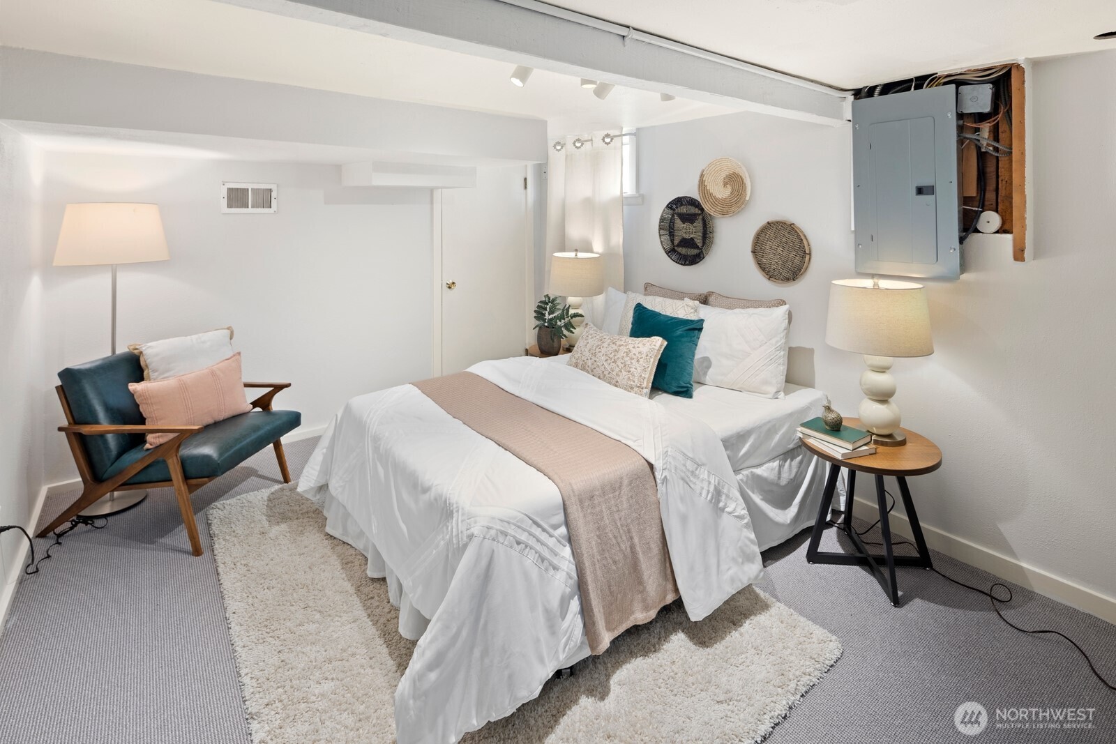 8307 27th Avenue NW, Seattle, WA 98117