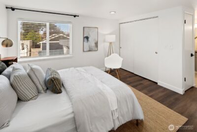 8307 27th Avenue NW, Seattle, WA 98117 - Photo 10