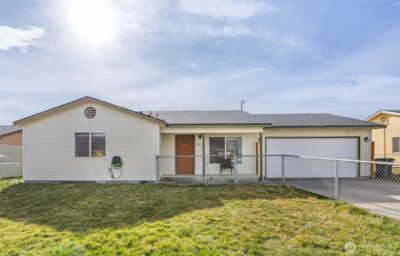 1215 Lowry St , Moses Lake, WA 98837 - Photo 1
