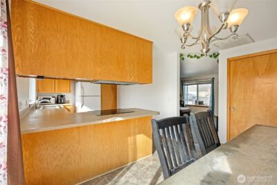 1215 Lowry St , Moses Lake, WA 98837 - Photo 11