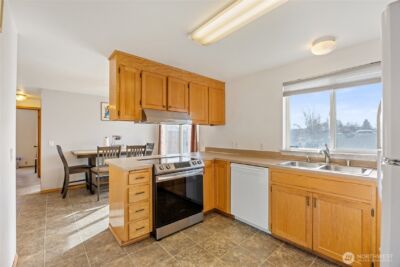 1215 Lowry St , Moses Lake, WA 98837 - Photo 13