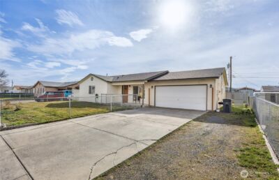 1215 Lowry St , Moses Lake, WA 98837 - Photo 2