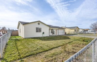 1215 Lowry St , Moses Lake, WA 98837 - Photo 3