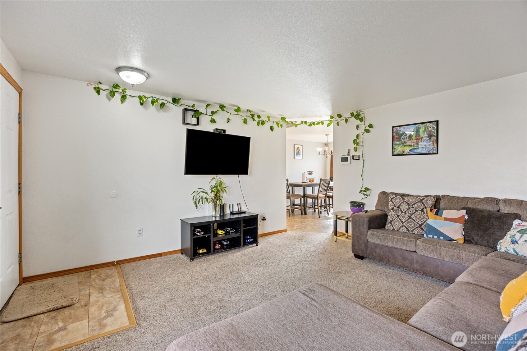 1215 Lowry St , Moses Lake, WA 98837