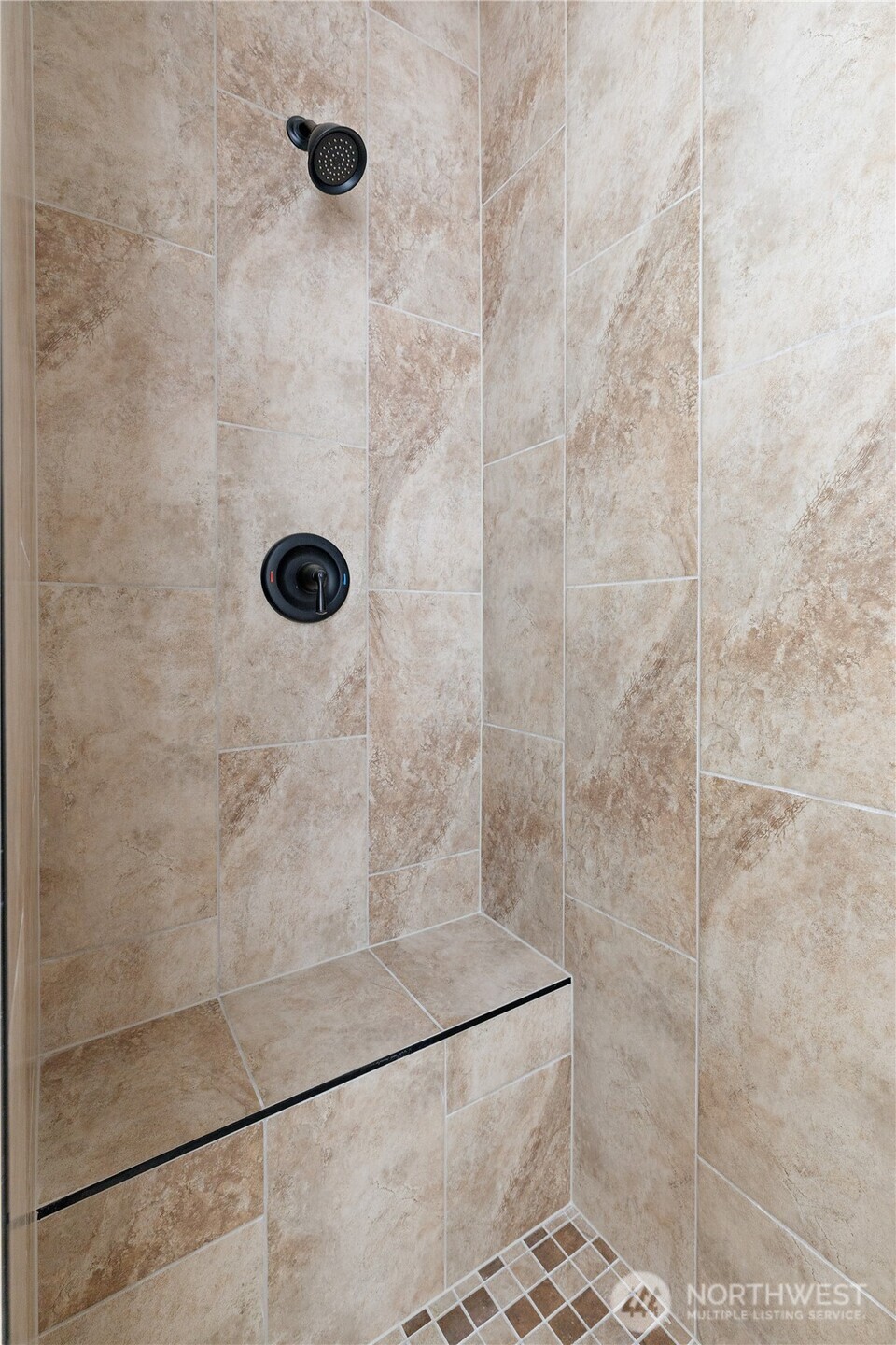 801 NW Shire Street , Oak Harbor, WA 98277