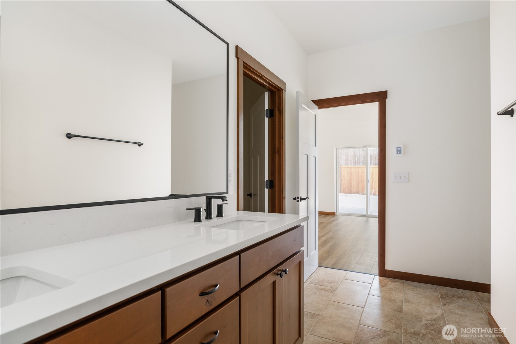 801 NW Shire Street , Oak Harbor, WA 98277