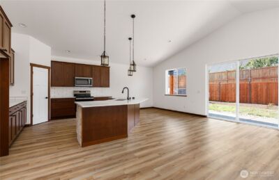 801 NW Shire Street , Oak Harbor, WA 98277 - Photo 4