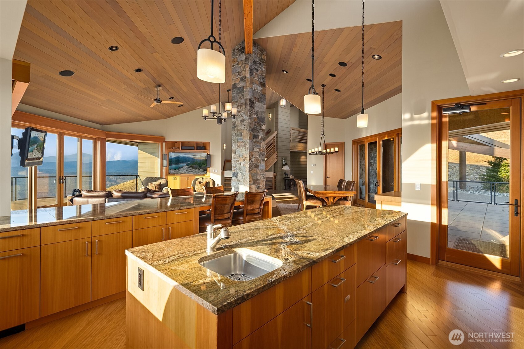 3653 Hart Road , Cle Elum, WA 98922-8332