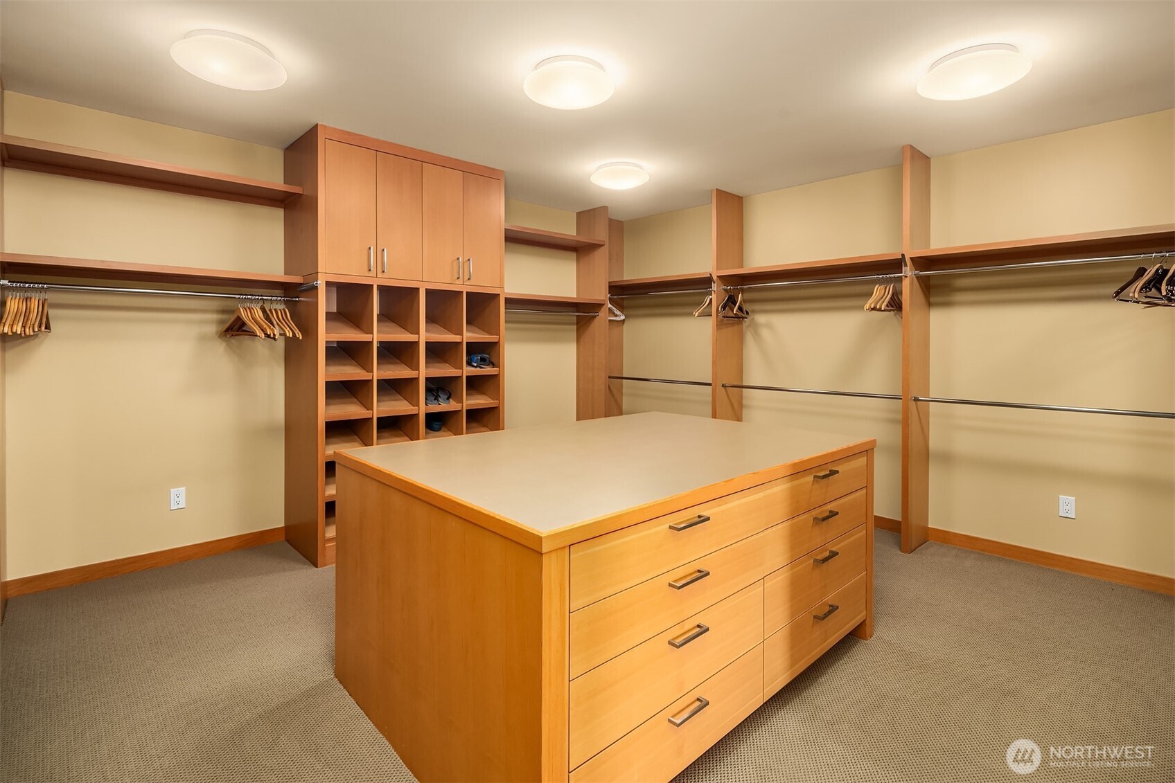 3653 Hart Road , Cle Elum, WA 98922-8332