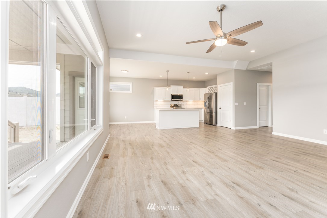 482 Sunny Brooke Lane , Chelan, WA 98816