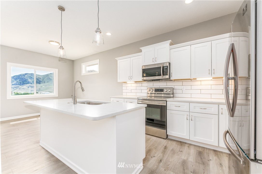 482 Sunny Brooke Lane , Chelan, WA 98816