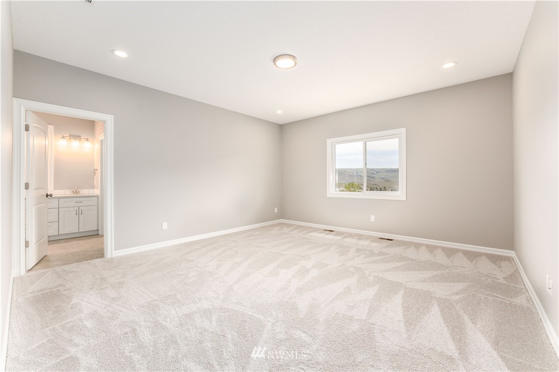 482 Sunny Brooke Lane , Chelan, WA 98816